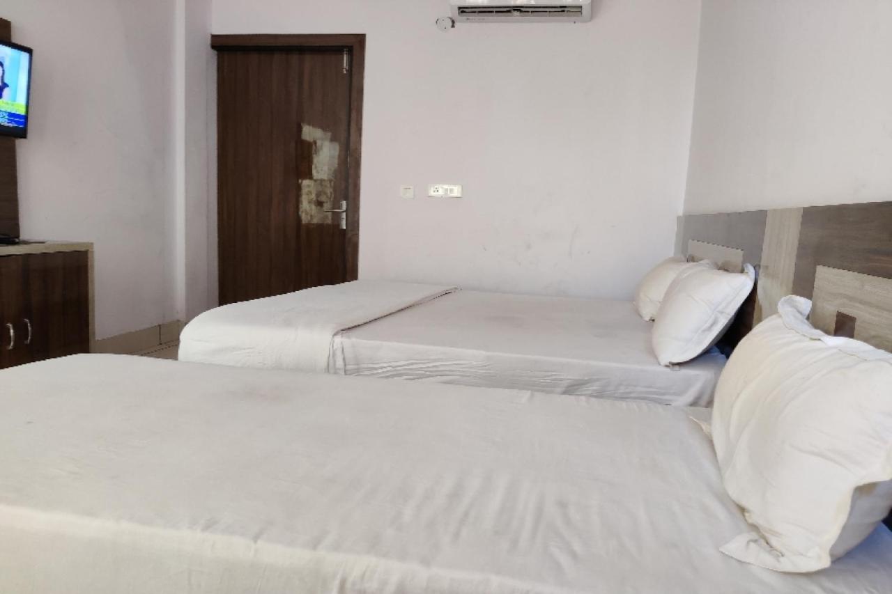 Oyo Hotel Laksh Kurukshetra Eksteriør bilde