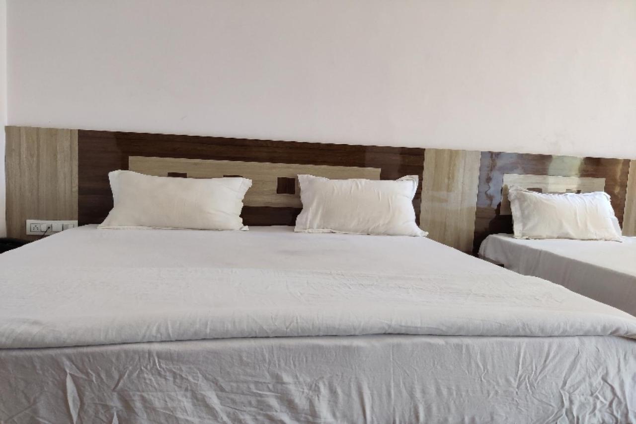 Oyo Hotel Laksh Kurukshetra Eksteriør bilde