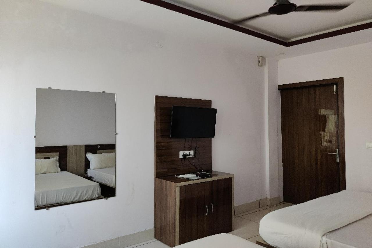Oyo Hotel Laksh Kurukshetra Eksteriør bilde