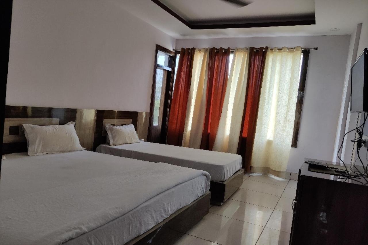 Oyo Hotel Laksh Kurukshetra Eksteriør bilde