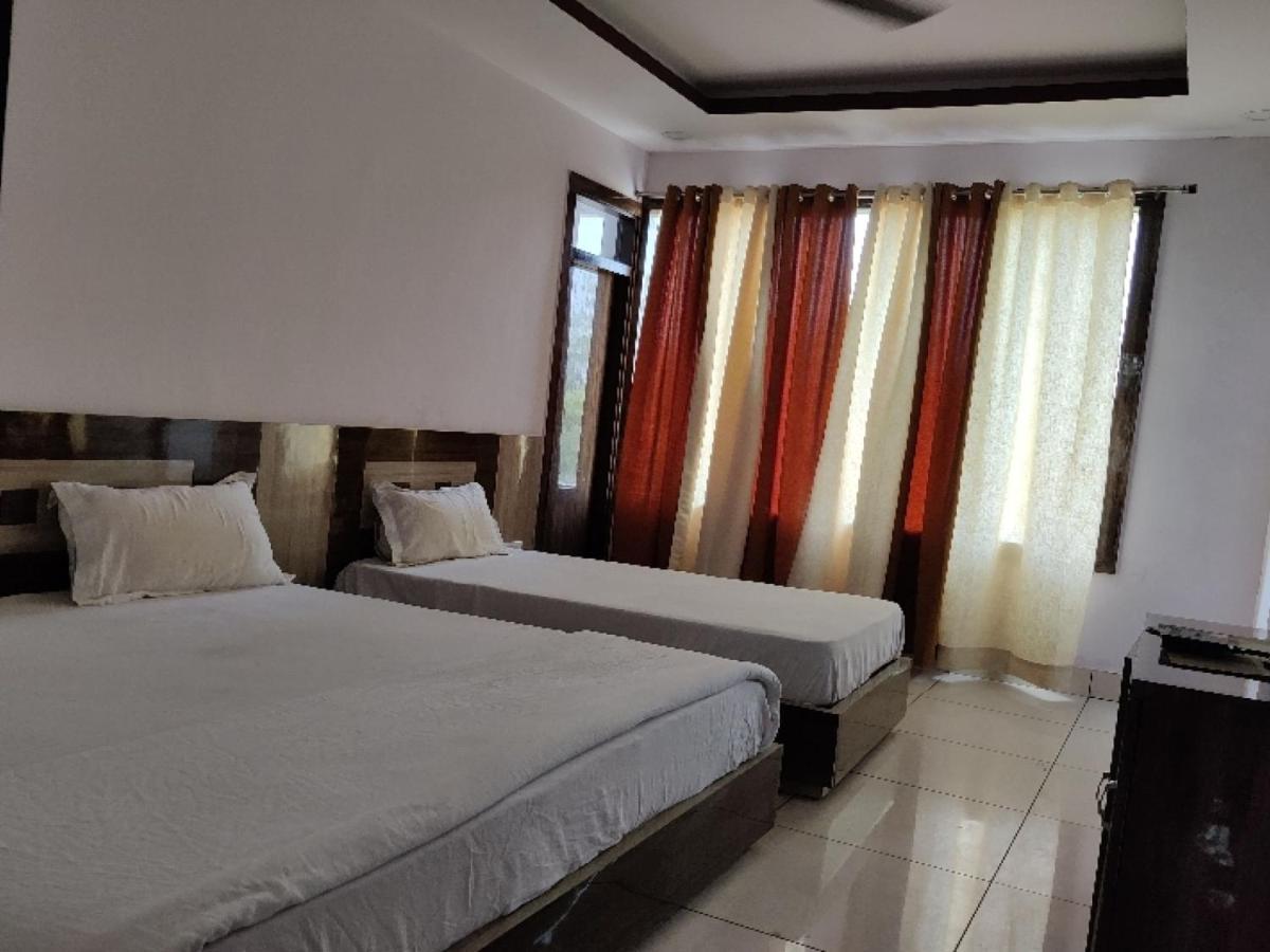 Oyo Hotel Laksh Kurukshetra Eksteriør bilde